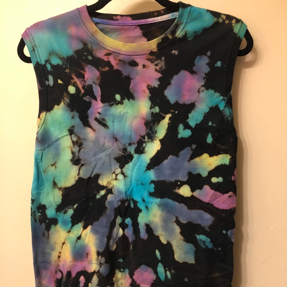 reverse tie dye tank top small